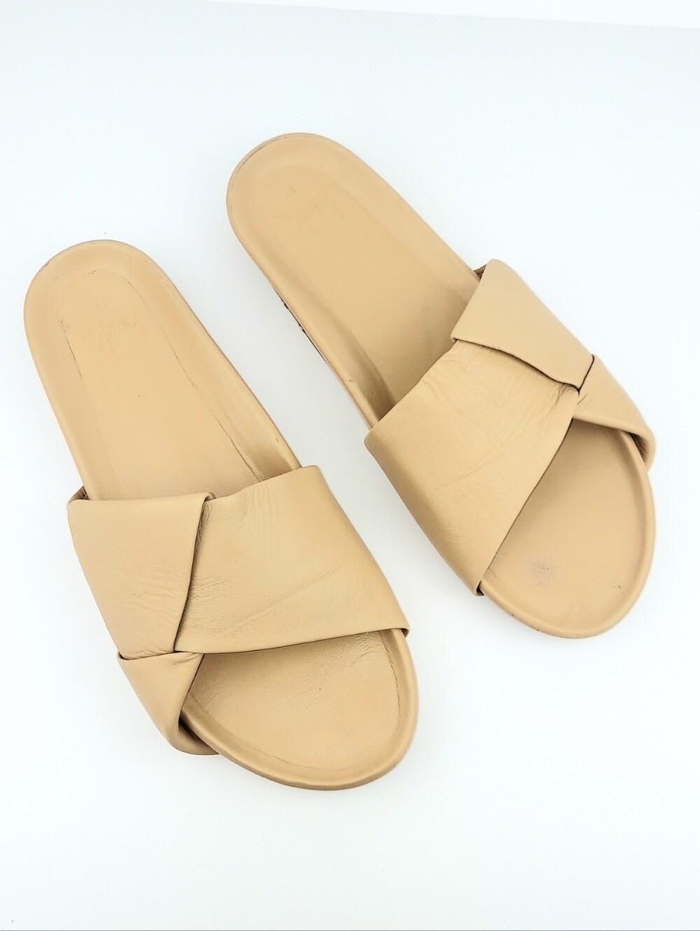 Beek Rhea Slide Sandals In Beach Tan Leather 11